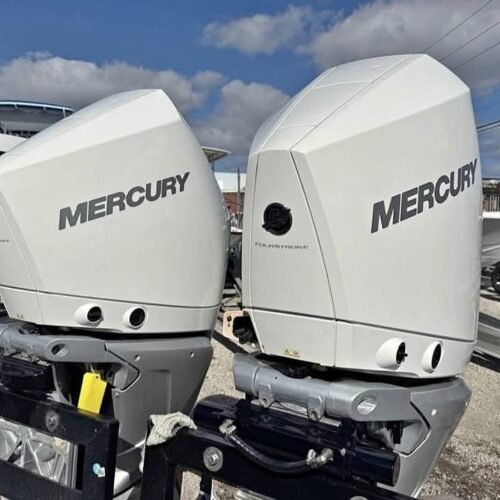 Pair of 2019 Mercury V8 300HP FourStroke Outboard Motors