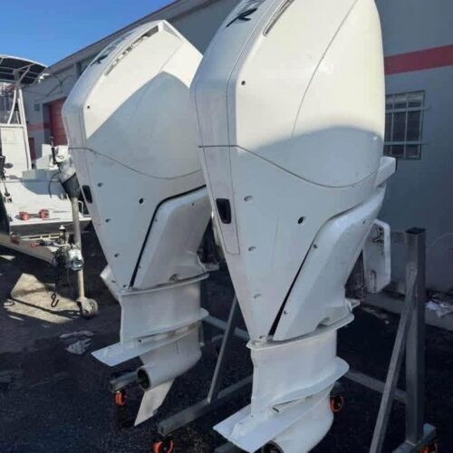 Twin Mercury 450R Racing Outboard Motors (2021)