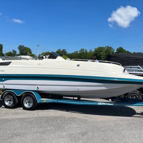 1995 Chaparral Deck Boat (DB) – Classic Family Cruiser