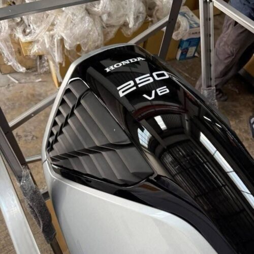 Honda BF250 V6 4-Stroke Outboard Motor – Brand New with Complete Accessories